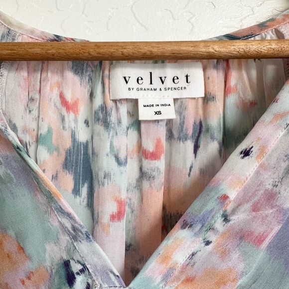 VELVET by Graham & Spencer Anthropologie Jessa Watercolor Top Size XS - Picture 3 of 6